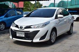 2018 Toyota Yaris Ativ 1.2 J รถเก๋ง 4 ประตู เหลือเงินทอนกลับบ้าน 100,000 บาท